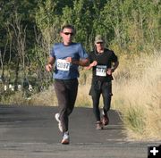 Runners. Photo by Dawn Ballou, Pinedale Online.