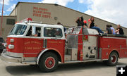 Fire truck rides. Photo by Dawn Ballou, Pinedale Online.