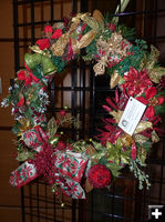 Peggy and Mary Anns wreath. Photo by Dawn Ballou, Pinedale Online.