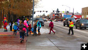 Crossing Pine Street. Photo by Dawn Ballou, Pinedale Online.
