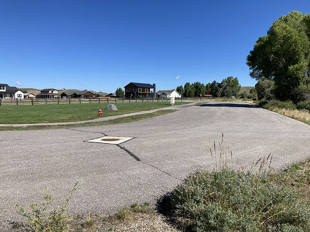 West side parking. Photo by Dawn Ballou, Pinedale Online.