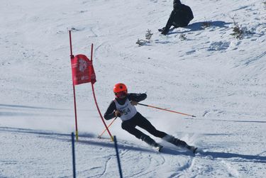Grant Carter took 8th in the Giant Slalom. Photo by Cody Sims.