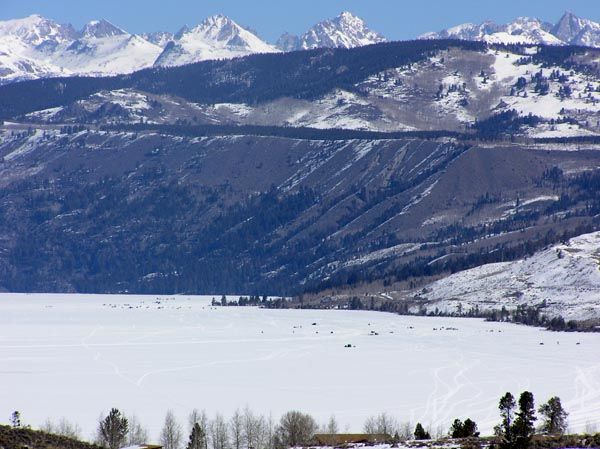 Fremont Lake Overview. Photo by Pinedale Online.