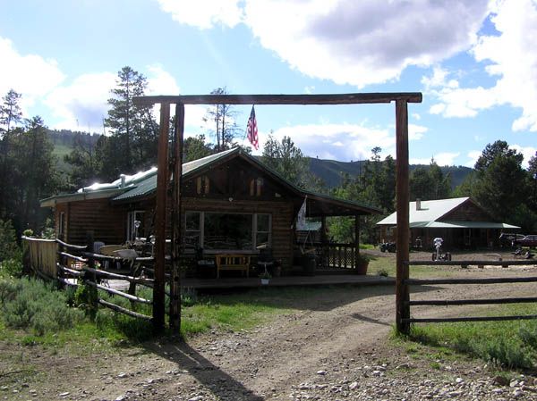 Log Guest Lodge. Photo by Pinedale Online.