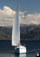 Fremont Lake Sailing. Photo by Clint Gilchrist, Pinedale Online.