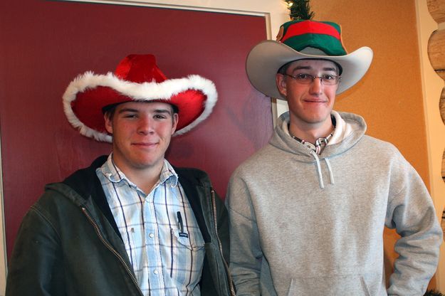 Elves Jacob and Justin. Photo by Pam McCulloch, Pinedale Online.