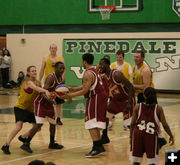 Scramble for the ball. Photo by Dawn Ballou, Pinedale Online.