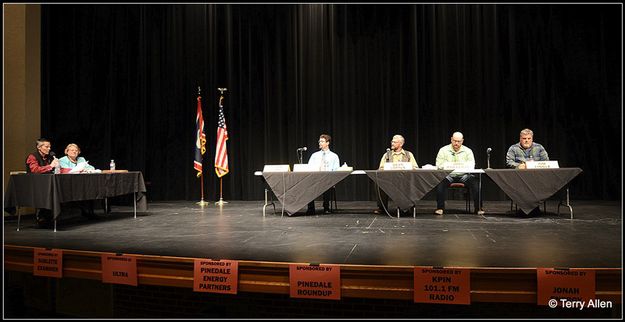 Candidates for Town Council. Photo by Terry Allen.