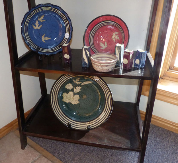 Plates & Vases. Photo by Dawn Ballou, Pinedale Online.