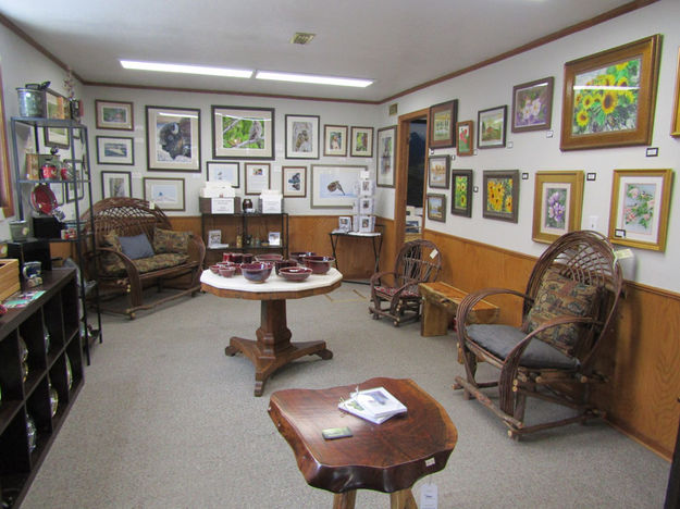 Gallery room. Photo by Dawn Ballou, Pinedale Online.