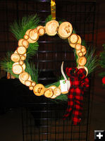 Mike & Meg Alley Wreath. Photo by Dawn Ballou, Pinedale Online.