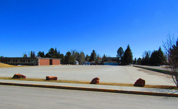 Empty high school parking lot. Photo by Dawn Ballou, Pinedale Online.