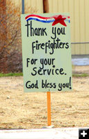 Thank you Firefighters. Photo by Dawn Ballou, Pinedale Online.